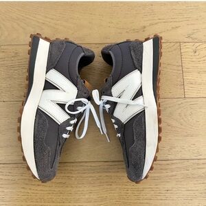 New Balance 327 Grey Suede